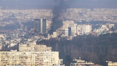 83 годишна жена е починала а двама души са обгазени и