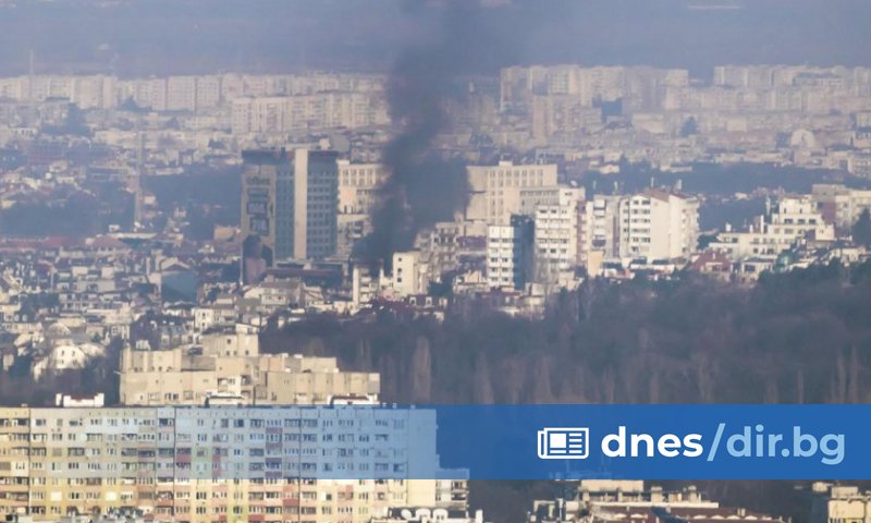 83-годишна жена е починала, а двама души са обгазени и