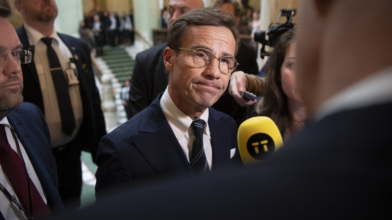 Шведският премиер с мрачно послание в първата си коледна реч