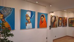  Галерия "ЛИК" представя изложба от картини, събирани с години от пътешествия по цял свят