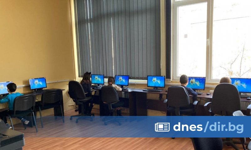 Първокласник от X ОУ Алеко Константинов в град Перник успя