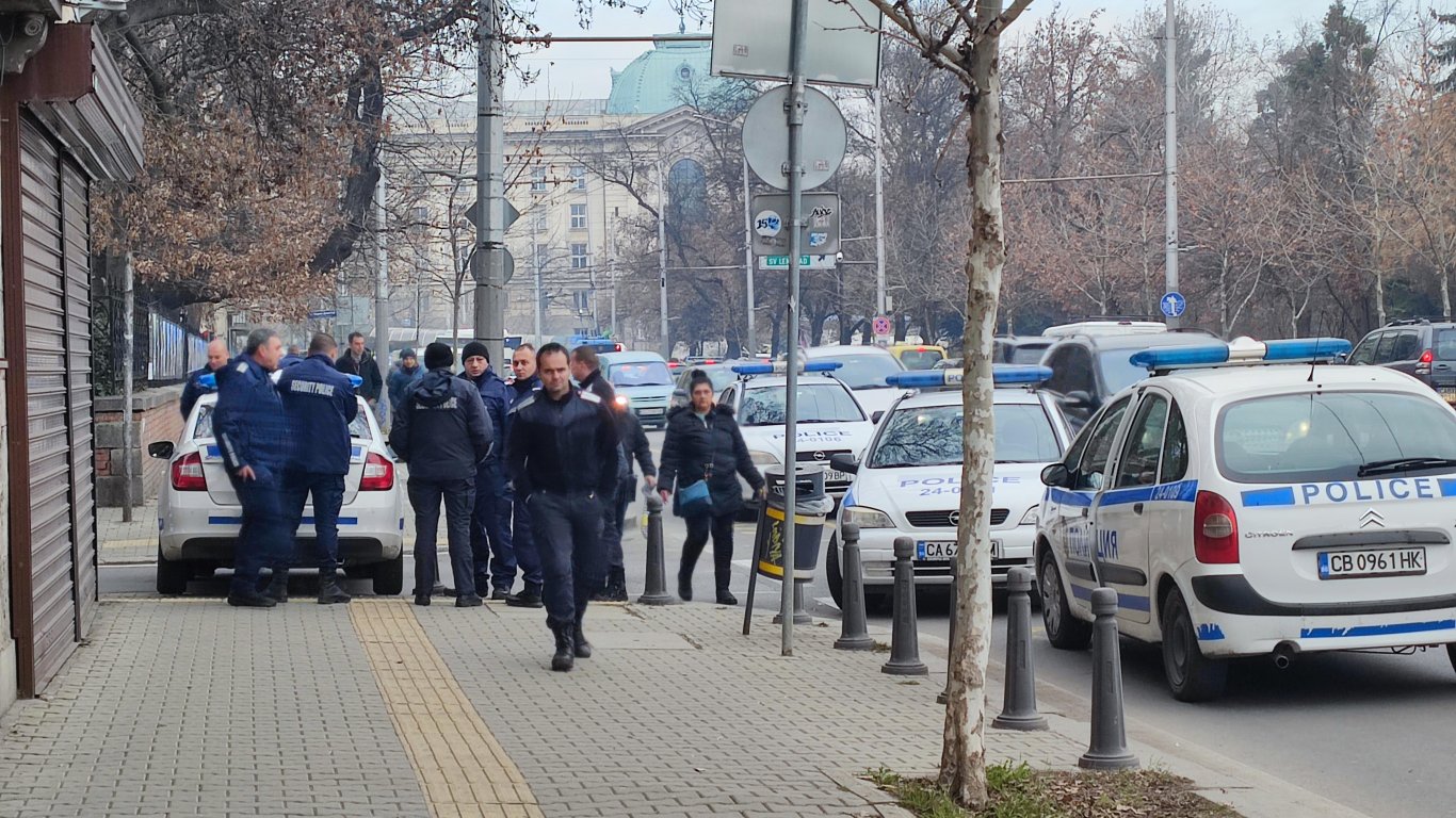 Преследване в центъра на София между полицаи и кола с криминално проявени братя 