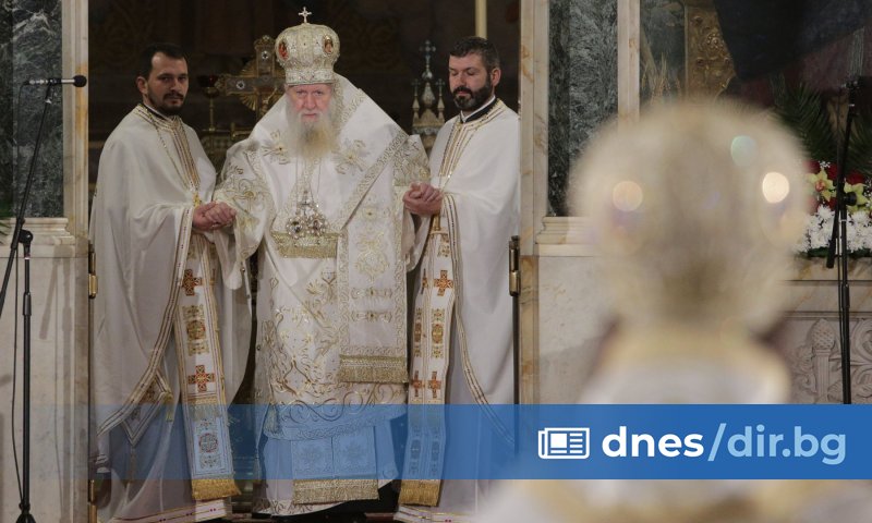 С благодарност към Бога и нова надежда прекрачваме прага на