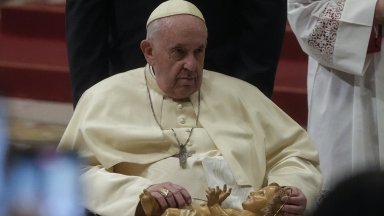 Папа Франциск е с вирусен бронхит, но лекарите очакват да го изпишат до дни