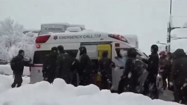 Обилен снеговалеж причини смъртта на 17 човека в Япония над