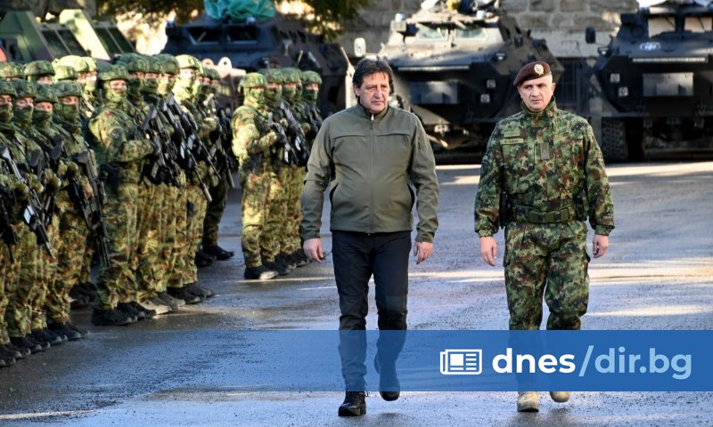 Армията и полицейските специални подразделения на Сърбия са в пълна