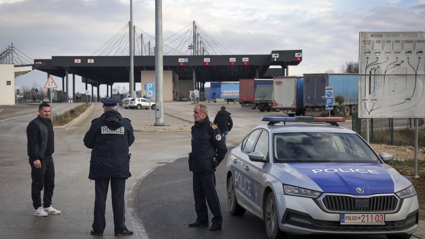 Косово затвори най-големия си граничен пункт със Сърбия