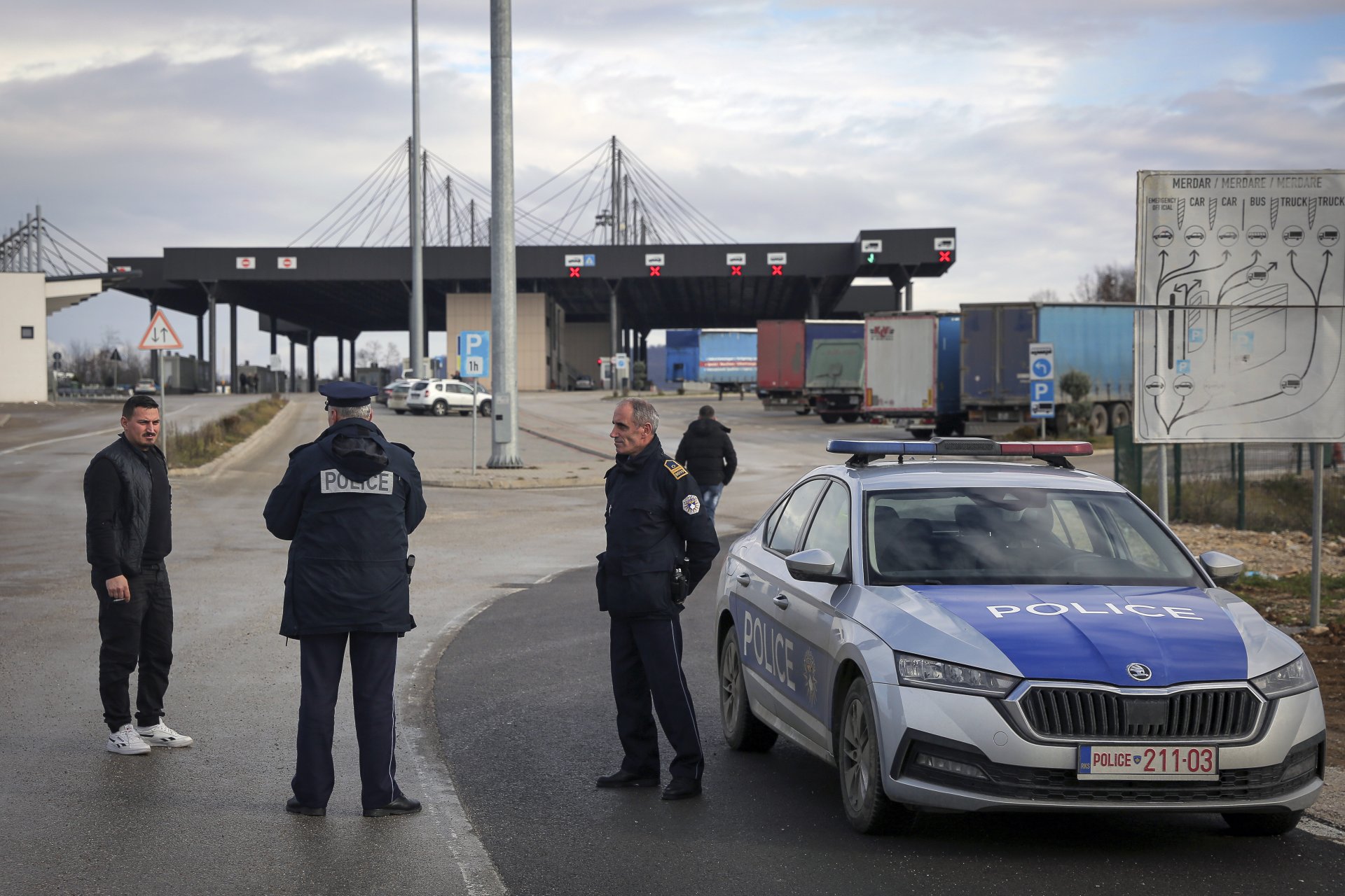 Косово затвори граничния пункт със Сърбия Мердаре
