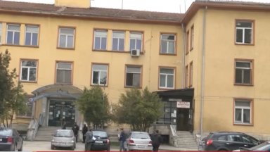 25 годишна родилка и бебето ѝ са починали в болницата във