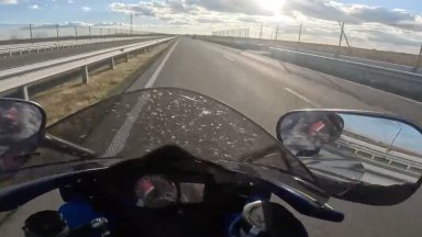 27 годишен моторист измина 35 те километра от Несебър до Бургас за 13 минути При