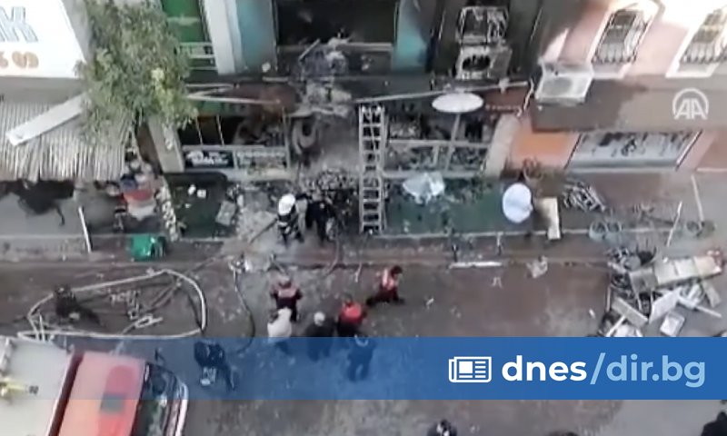 Седем души загинаха при експлозия и последвал пожар в ресторант в