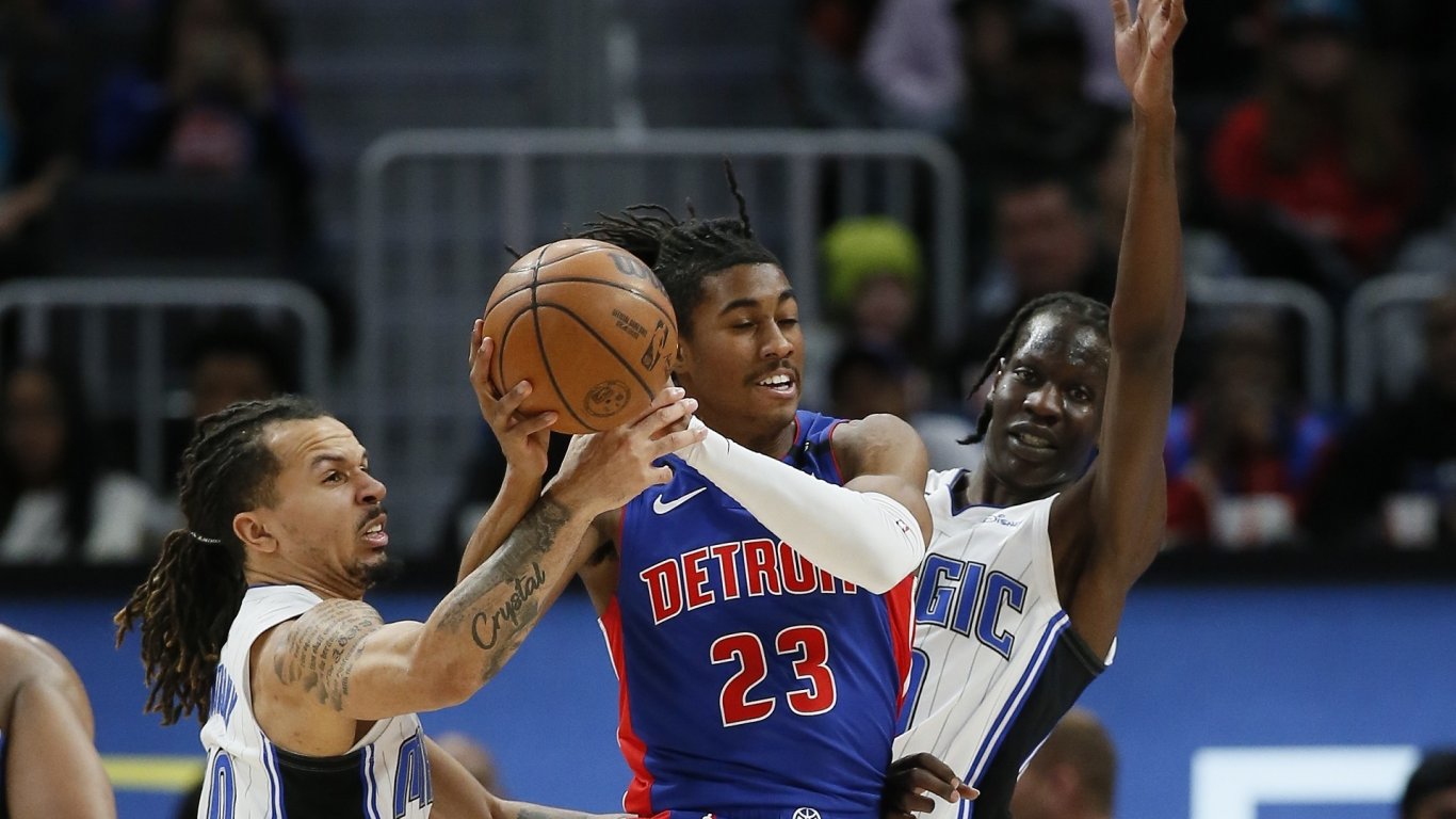 11 са наказаните след мелето в NBA (Видео)