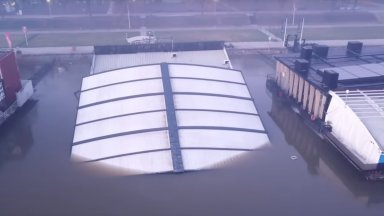 Популярен плаващ нощен клуб в Белград е потънал снощи по