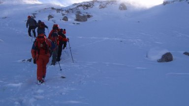 Пострадалият в Рила турист вече е свален от спасителите до