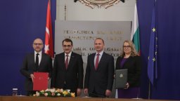 "Булгаргаз" получава достъп до турските терминали и тръби за 13 г.   