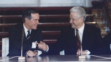 Преди точно 30 години президентите на Русия и САЩ