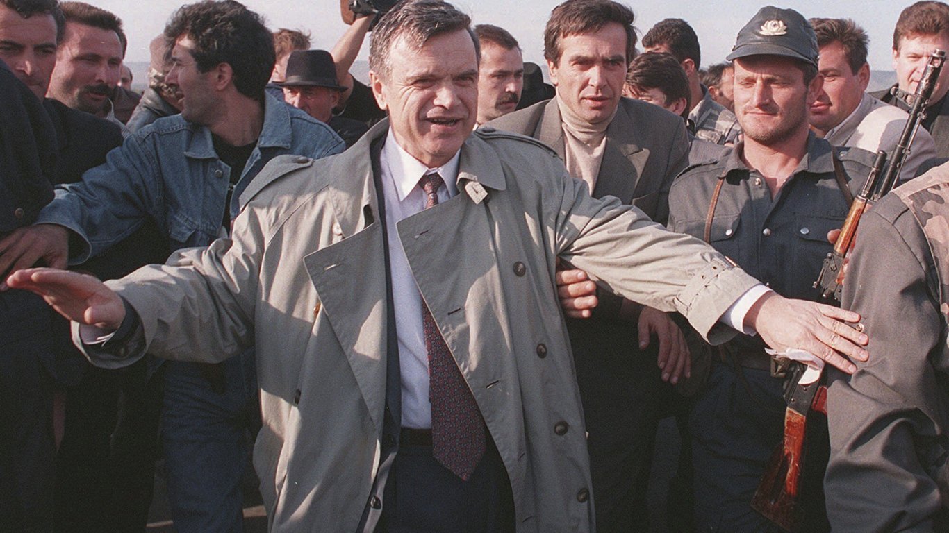 Почина последният председател на ВС на РСФСР и председател на руския парламент Хасбулатов