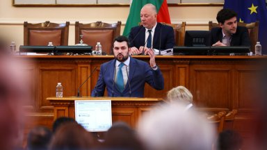Депутатът от ГЕРБ Георг Георгиев направи намеци от парламентарната трибуна