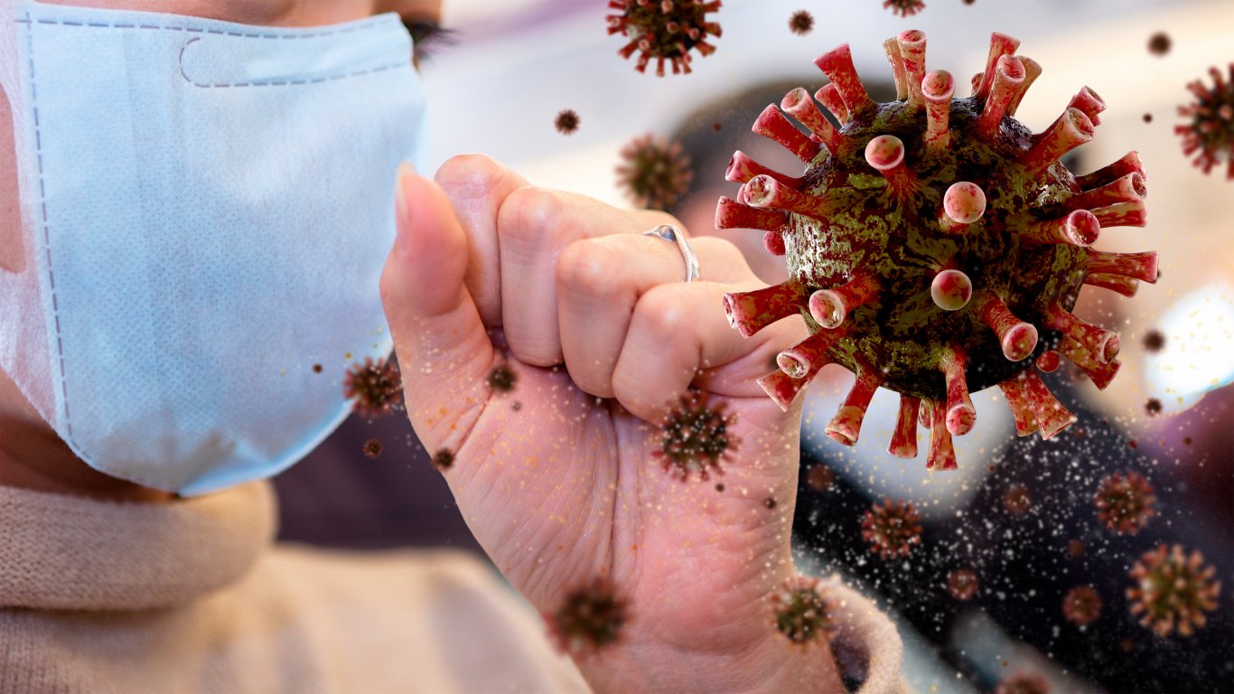 Китай отхвърли твърдението на САЩ, че е изпуснал коронавируса от своя лаборатория