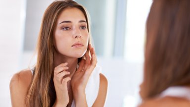 10 вредни навика вечер, които съсипват кожата ви