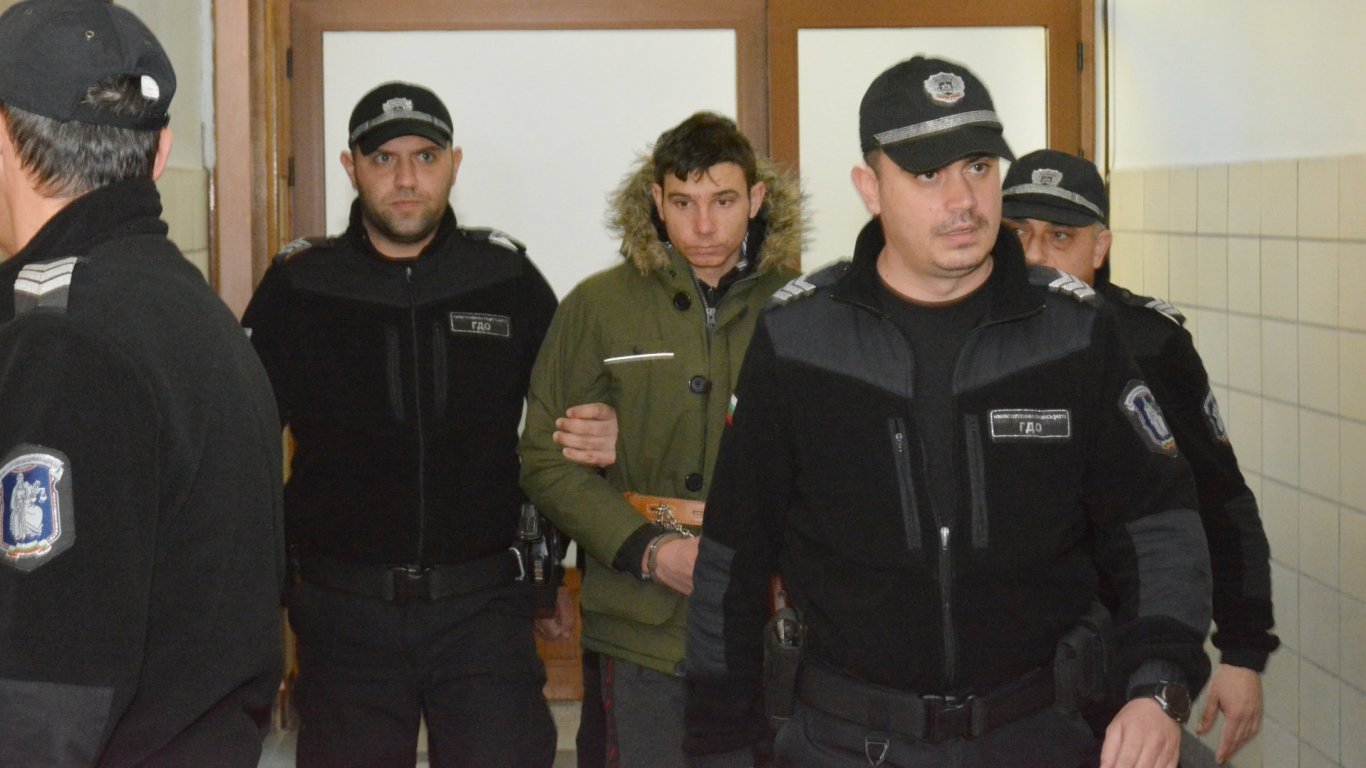 Обвиненият за убийството на възрастна жена в Русе блудствал с жертвата 