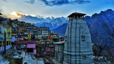 Властите в индийски хималайски град преустановиха строителните дейности и започнаха