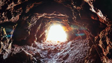 Трима миньори бяха спасени след като бяха затрупани под отломките