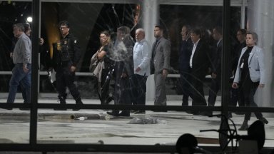 Това се случва на фона на скандал свързан с присъствието