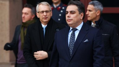 След днешното връчване на мандата от президента мисля че стана