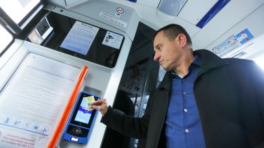 Нашата кампания за валидация на картите в наземния транспорт ще