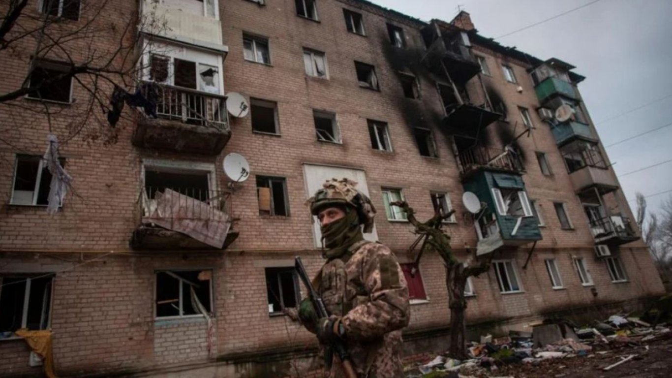 Зеленски: Украинските сили устояват на яростните атаки срещу Соледар в Източна Украйна