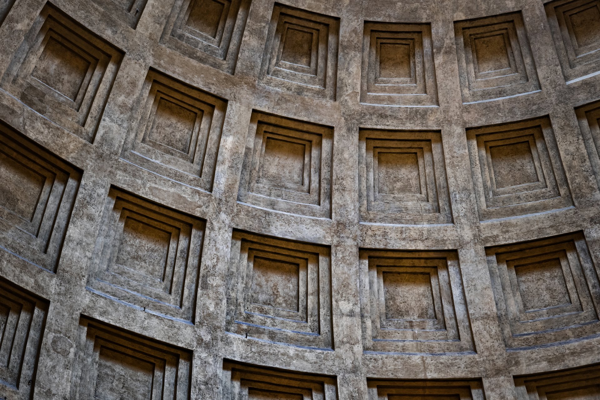 Куполът на Пантеона в Рим е от бетон