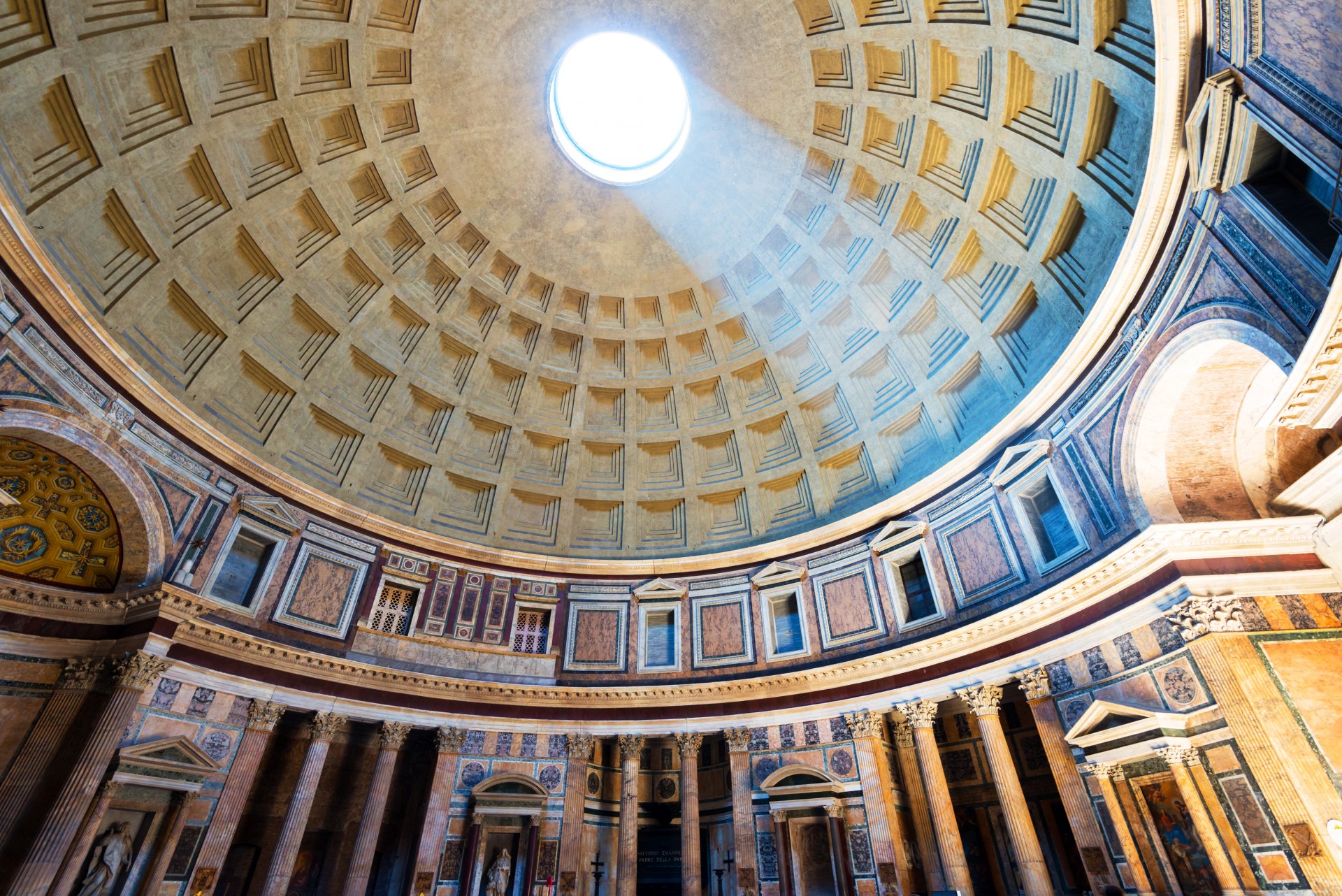 Куполът на Пантеона в Рим е оцелял без повреди през хилядолетията