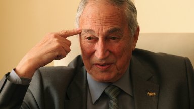 Българските лазери помагат на лекарите по света да се справят