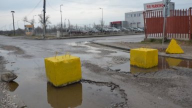 Спряха достъпа на тежки камиони до митническото бюро в Свиленград