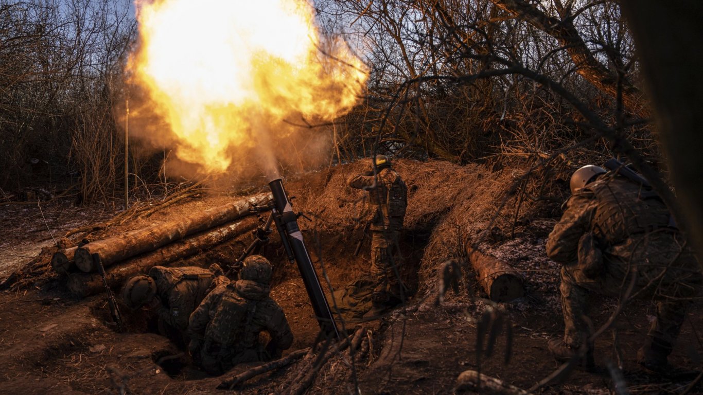 Зеленски: Украинските сили нанасят значителни загуби на руските войски в Соледар