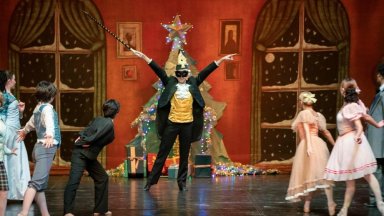 Балетната трупа на Русенската опера представя "Лешникотрошачката"