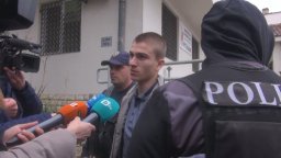 Две обвинения за бургазлията, блъснал пет коли и автобус, очаква се да му повдигнат и трето