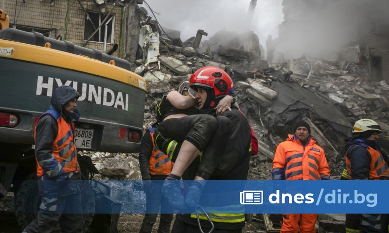 Трима руски войници загинаха и 15 бяха ранени при експлозия