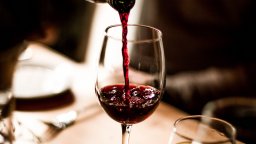 Как да пием червено вино: 7 начина да се насладите максимално на напитката