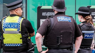 Действащ служител на лондонската полиция призна пред съда че е