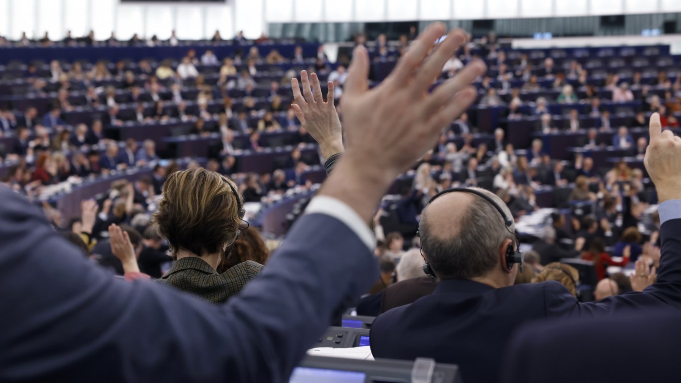 Европарламентът иска да не се признават резултатите от вота в Русия
