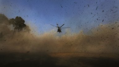 Морски пехотинци са в неизвестност, откриха само останки от хеликоптера им край Сан Диего