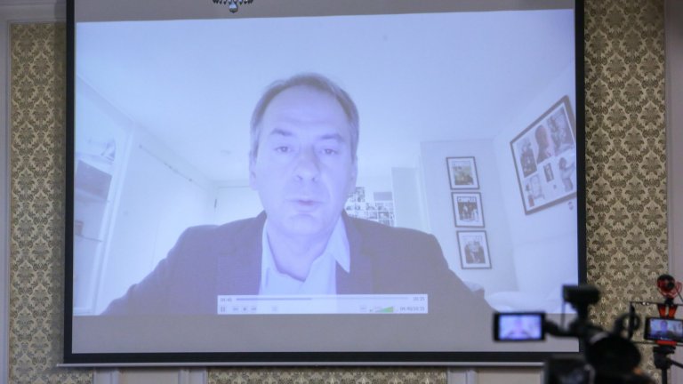 МВР ежедневно пита "Интерпол" дали Христо Грозев не е обявен за издирване от Москва