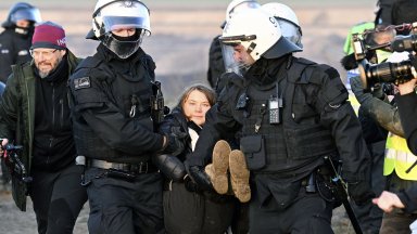Климатичната активистка Грета Тунберг беше сред задържаните на днешния протест