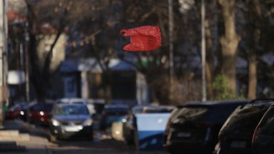 Ураганният вятър изпотрошил десетки сгради и съоръжения във Враца е