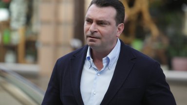 Може би апатия и отчаяние на софийските структури защото няма