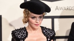 Властите във френски град молят Мадона да им даде назаем картина от 19-и век