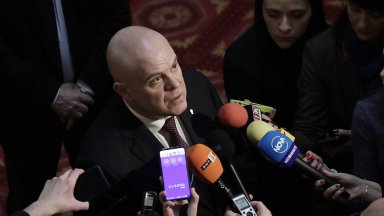 В предложението на наблюдаващия прокурор от СГП се посочва че