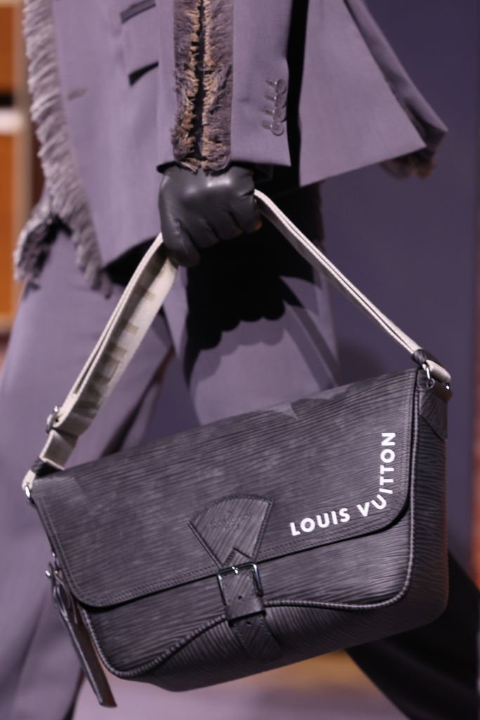 "Louis Vuitton" 